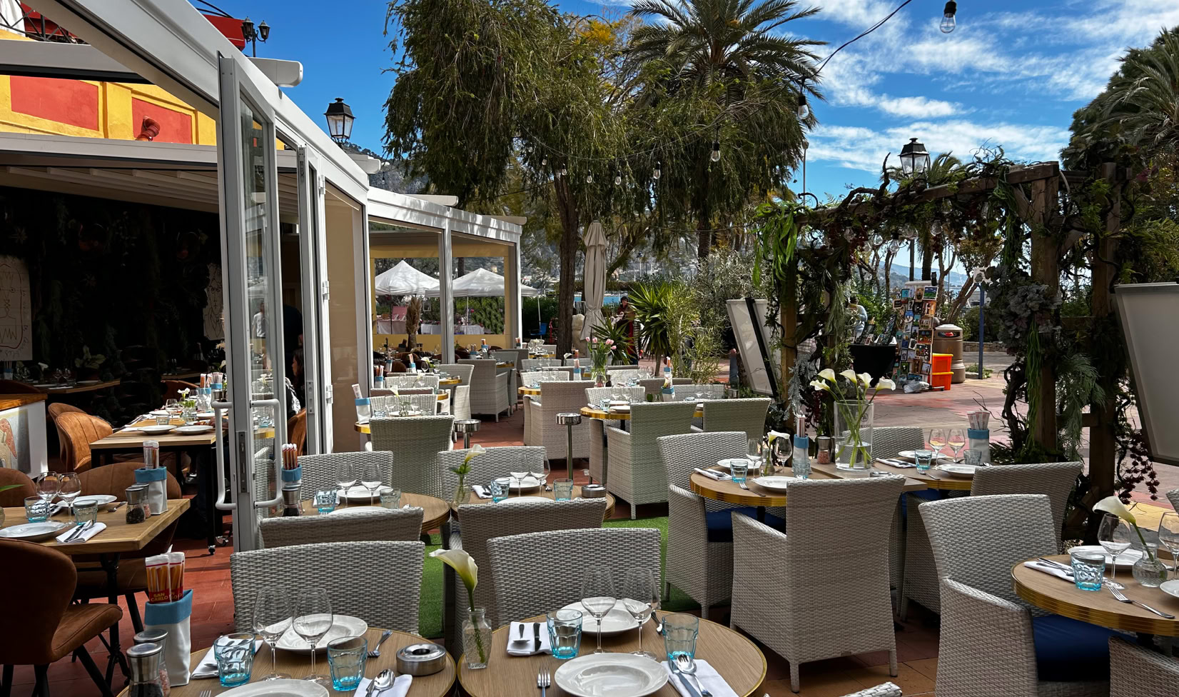 Located at the top of the pedestrian street, just steps from the Jean Cocteau Museum, Les Enfants Terribles offers a carefully crafted menu that celebrates the diversity of seafood, showcasing the freshness and exceptional quality of each ingredient..