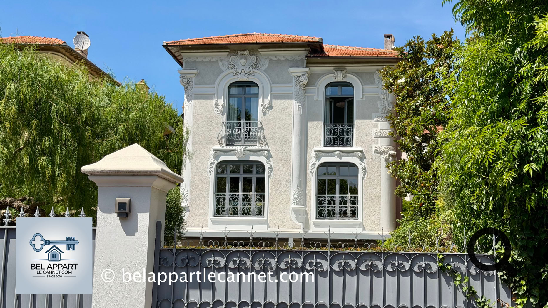 Le quartier du Tivoli est l'un des secteurs les plus élégants et les plus recherchés du Cannet. Situé à proximité immédiate de la mairie et du Vieux-Cannet, il conserve encore aujourd'hui le charme de la belle époque où l'aristocratie européenne et les riches hivernants découvraient la Côte d'Azur.