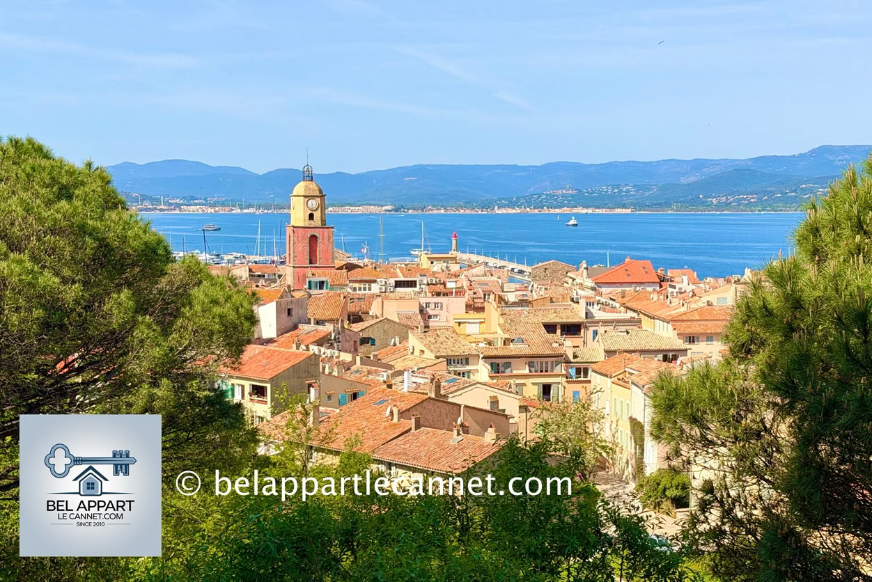 Saint-Tropez, célèbre village de la Côte d’Azur, est une destination mythique qui allie glamour, histoire et charme provençal.  Lieu de rendez-vous des artistes, des célébrités et des amateurs de luxe, Saint-Tropez offre une expérience unique qui séduit tous les visiteurs.